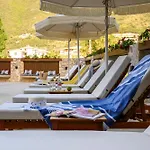 Elisso Hotel